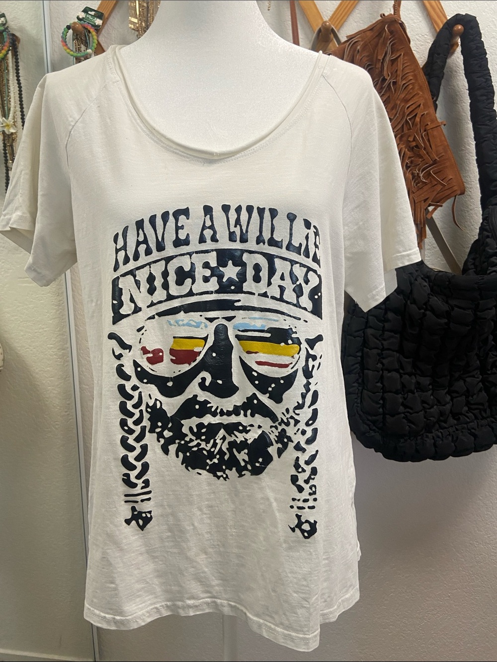 Willie Nelson Graphic Tee - "Have a Willie Nice Day", women’s large